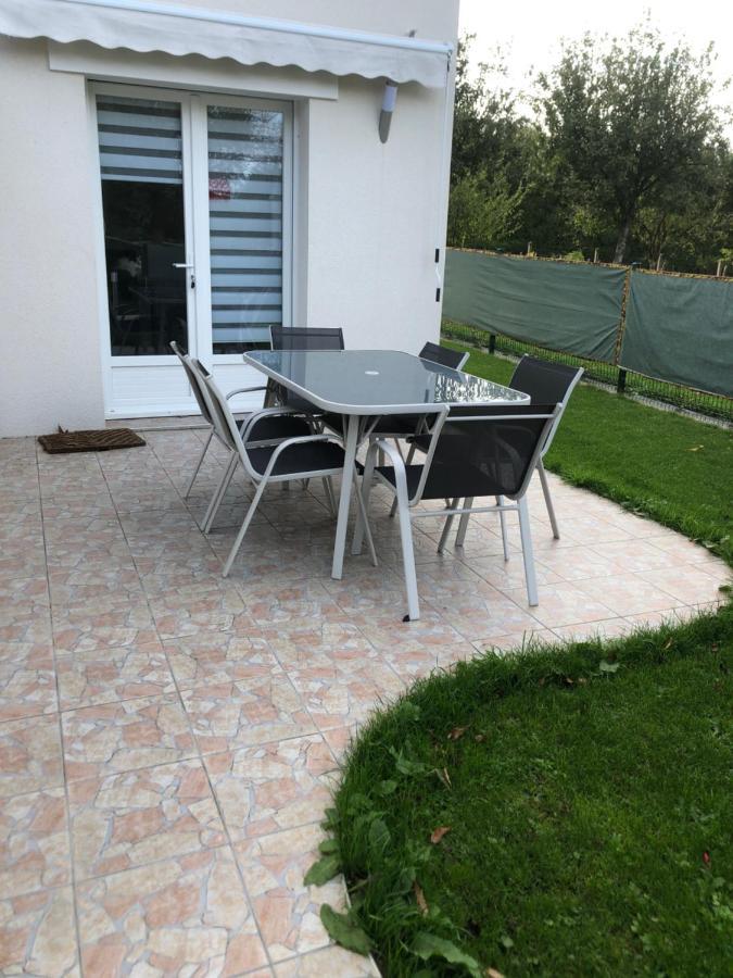 Gite Vickie Livry  Экстерьер фото